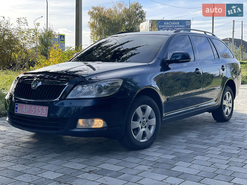 Универсал Skoda Octavia 2011 в Староконстантинове