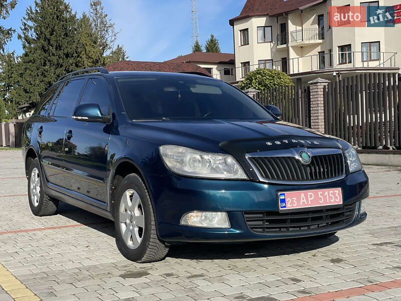 Универсал Skoda Octavia 2011 в Староконстантинове