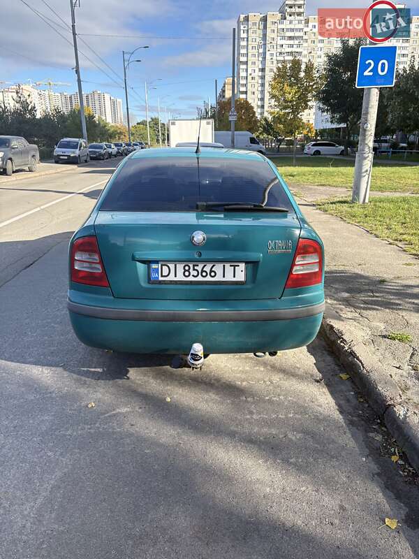 Ліфтбек Skoda Octavia 2000 в Павлограді