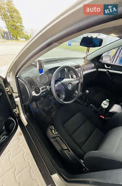 Лифтбек Skoda Octavia 2006 в 