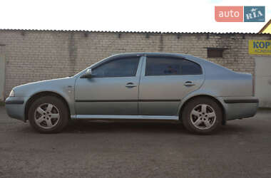 Лифтбек Skoda Octavia 2004 в 