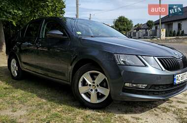 Лифтбек Skoda Octavia 2017 в Луцке