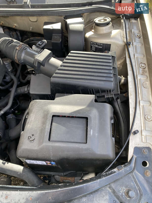 Универсал Skoda Octavia 2004 в Погребище