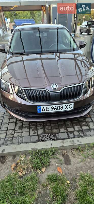 Лифтбек Skoda Octavia 2017 в Кропивницком