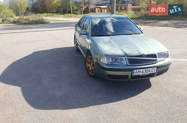 Лифтбек Skoda Octavia 2003 в Коростене