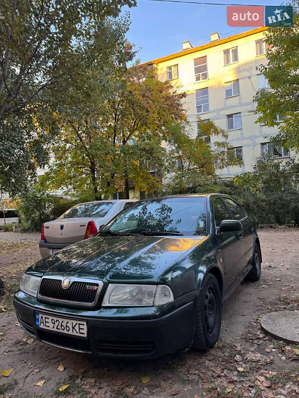 Лифтбек Skoda Octavia 2003 в Днепре