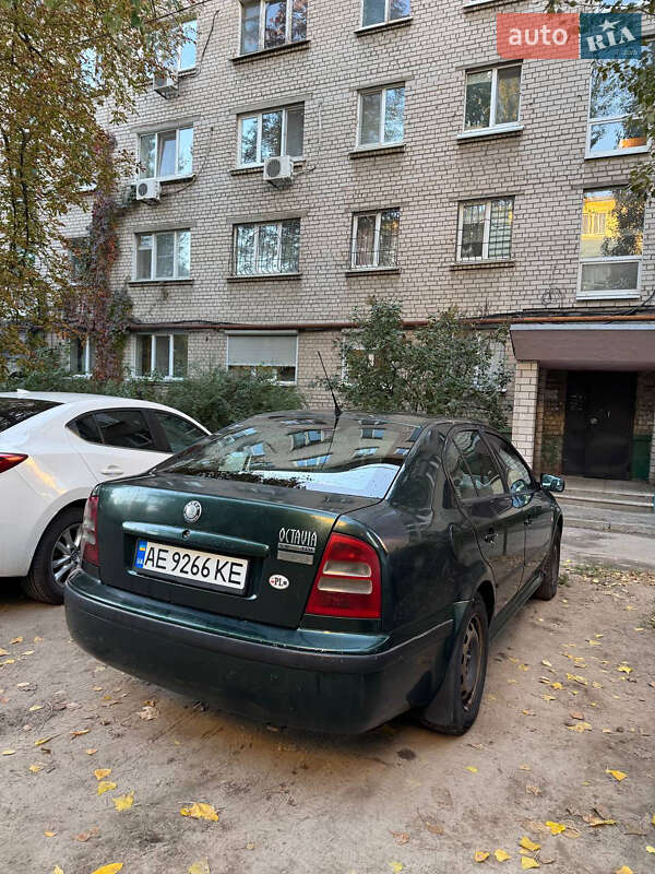 Лифтбек Skoda Octavia 2003 в Днепре