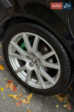 Лифтбек Skoda Octavia 2005 в 