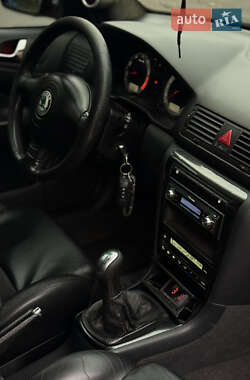 Лифтбек Skoda Octavia 2005 в 