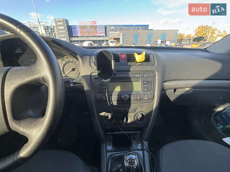 Лифтбек Skoda Octavia 2004 в Киеве