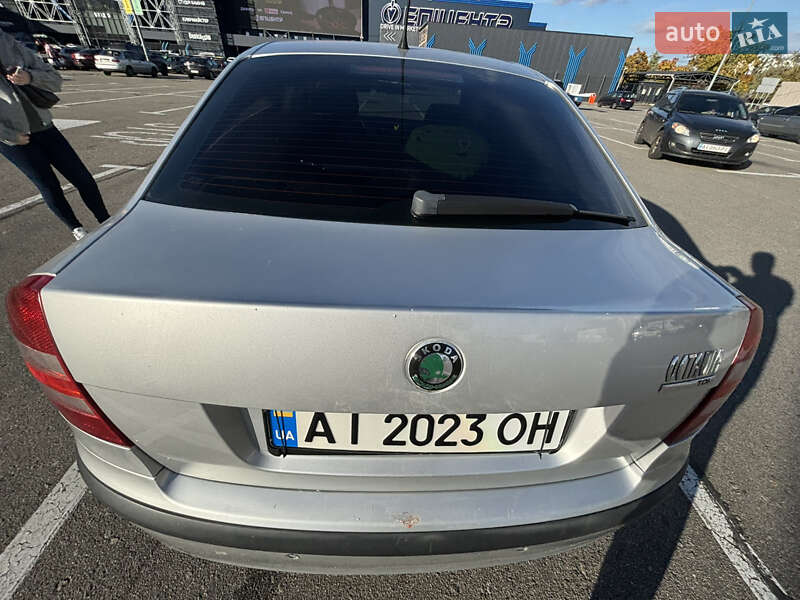 Лифтбек Skoda Octavia 2004 в Киеве