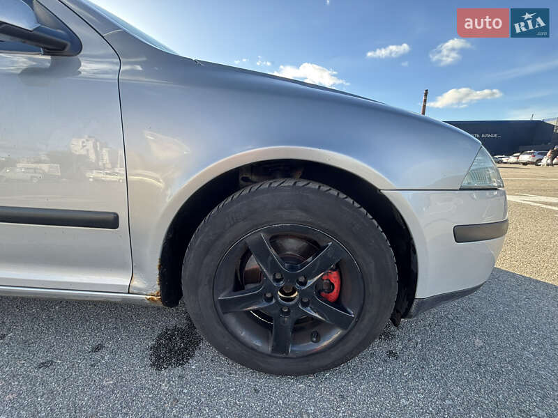 Лифтбек Skoda Octavia 2004 в Киеве