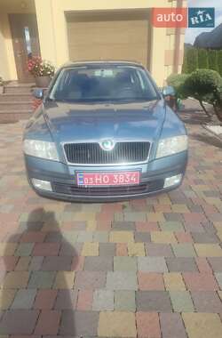 Лифтбек Skoda Octavia 2009 в Луцке