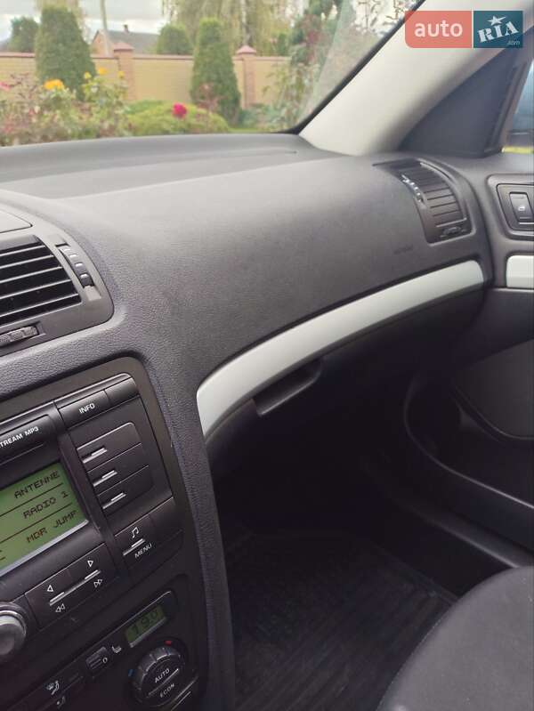Ліфтбек Skoda Octavia 2009 в Луцьку
