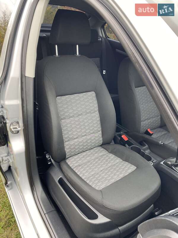 Лифтбек Skoda Octavia 2010 в Ромнах
