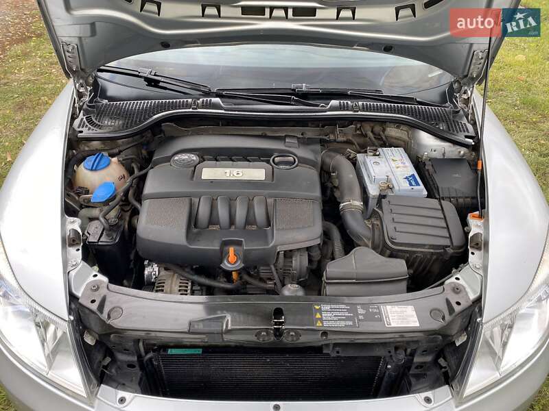 Лифтбек Skoda Octavia 2010 в Ромнах