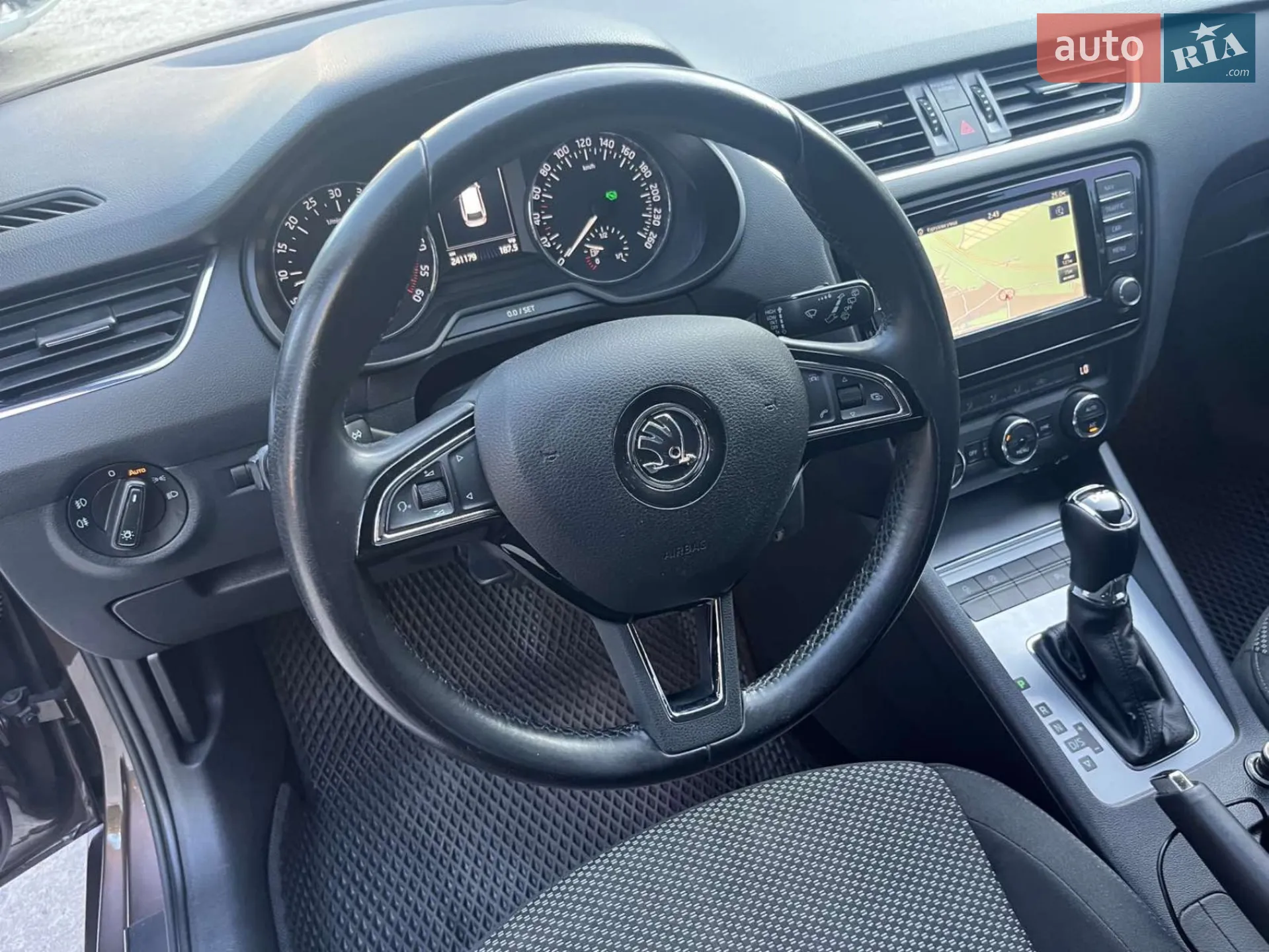 2016 Skoda Octavia - мініатюра 2