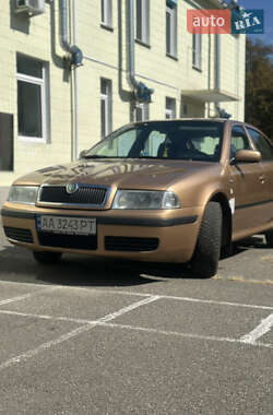 Лифтбек Skoda Octavia 2001 в Киеве