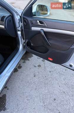 Универсал Skoda Octavia 2011 в 