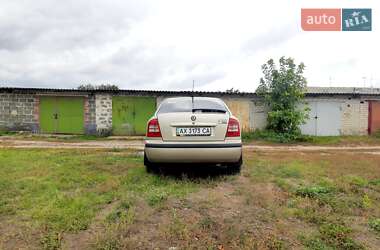 Лифтбек Skoda Octavia 2005 в 