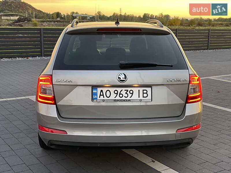 Универсал Skoda Octavia 2015 в Мукачево