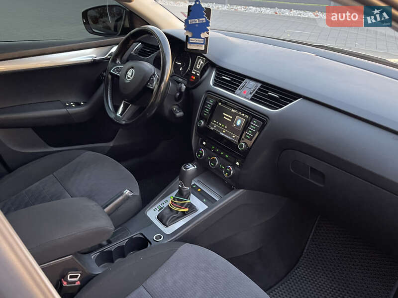 Универсал Skoda Octavia 2015 в Мукачево