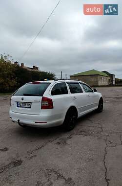Універсал Skoda Octavia 2011 в  фото 5 Універсал Skoda Octavia 2011 в