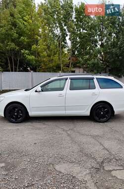 Універсал Skoda Octavia 2011 в  фото 10 Універсал Skoda Octavia 2011 в