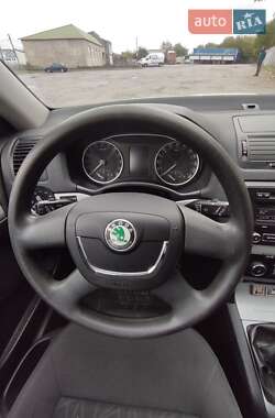 Універсал Skoda Octavia 2011 в  фото 12 Універсал Skoda Octavia 2011 в