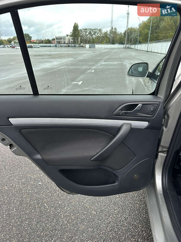 Лифтбек Skoda Octavia 2010 в Киеве
