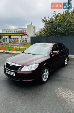 Лифтбек Skoda Octavia 2010 в 
