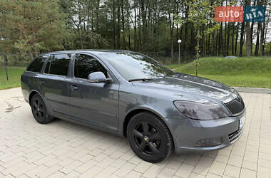 Универсал Skoda Octavia 2010 в 