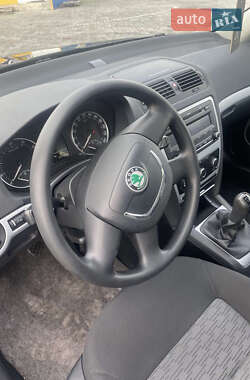 Универсал Skoda Octavia 2010 в 