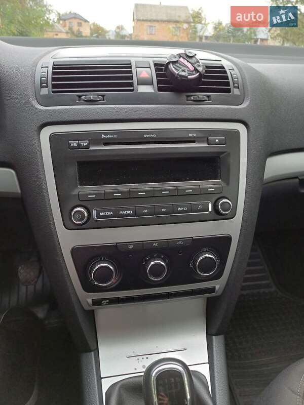 Ліфтбек Skoda Octavia 2011 в Буську