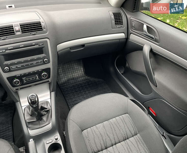 Лифтбек Skoda Octavia 2009 в Мукачево