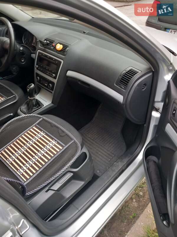 Универсал Skoda Octavia 2011 в Ивано-Франковске