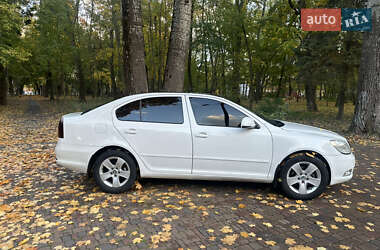 Лифтбек Skoda Octavia 2010 в 
