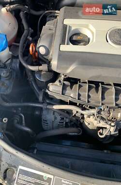 Ліфтбек Skoda Octavia 2009 в 