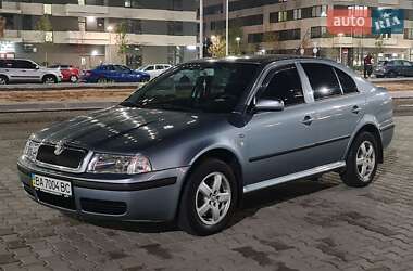 Лифтбек Skoda Octavia 2004 в 