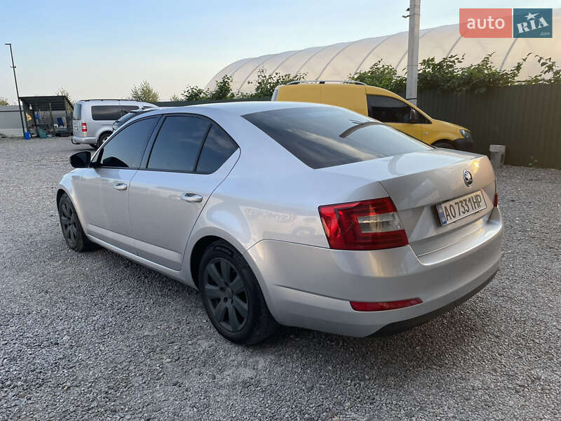 Лифтбек Skoda Octavia 2013 в Иршаве