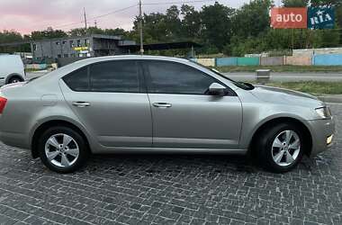 Лифтбек Skoda Octavia 2013 в 