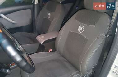 Ліфтбек Skoda Octavia 2001 в  фото 12 Ліфтбек Skoda Octavia 2001 в