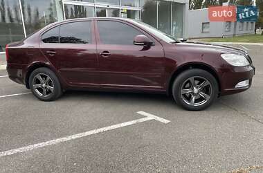 Лифтбек Skoda Octavia 2010 в 