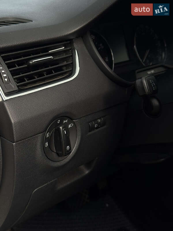 Лифтбек Skoda Octavia 2014 в Киеве фото 20 Лифтбек Skoda Octavia 2014 в Киеве