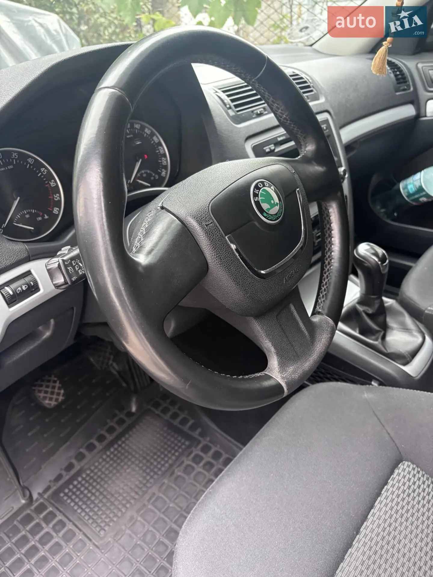 2011 Skoda Octavia - мініатюра 18