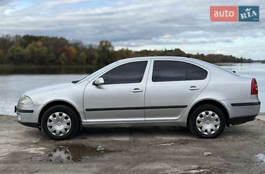 Лифтбек Skoda Octavia 2008 в 