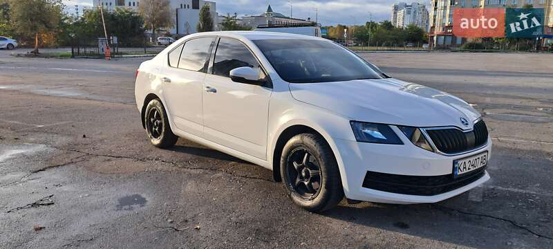 Лифтбек Skoda Octavia 2019 в Киеве