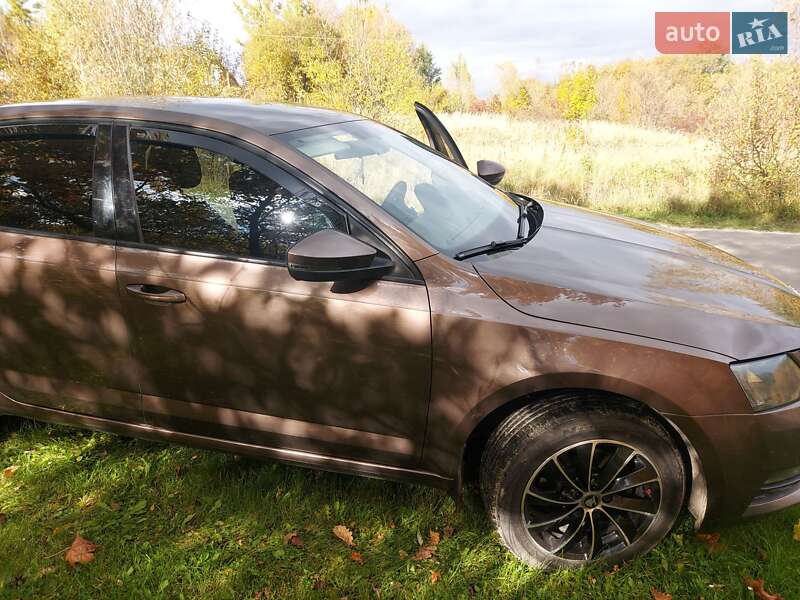 Лифтбек Skoda Octavia 2017 в Львове