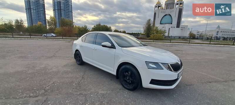 Лифтбек Skoda Octavia 2019 в Киеве