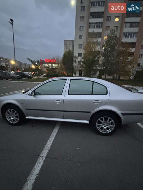 Лифтбек Skoda Octavia 2006 в Дергачах